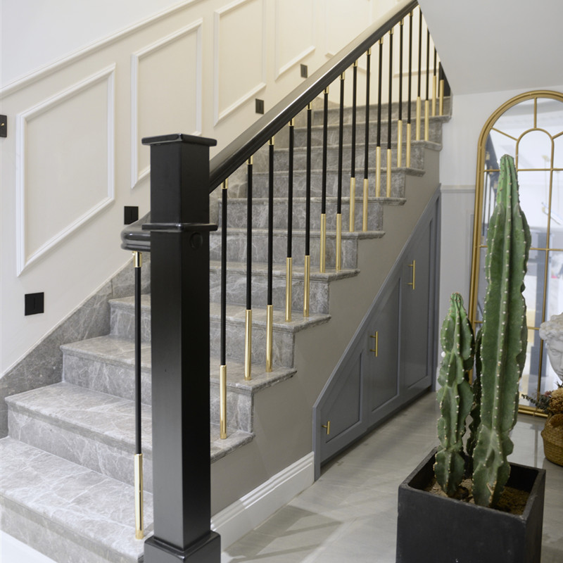 高档楼梯扶手现代简约轻奢风铝艺立杆镀金工艺实木新中式楼梯栏杆