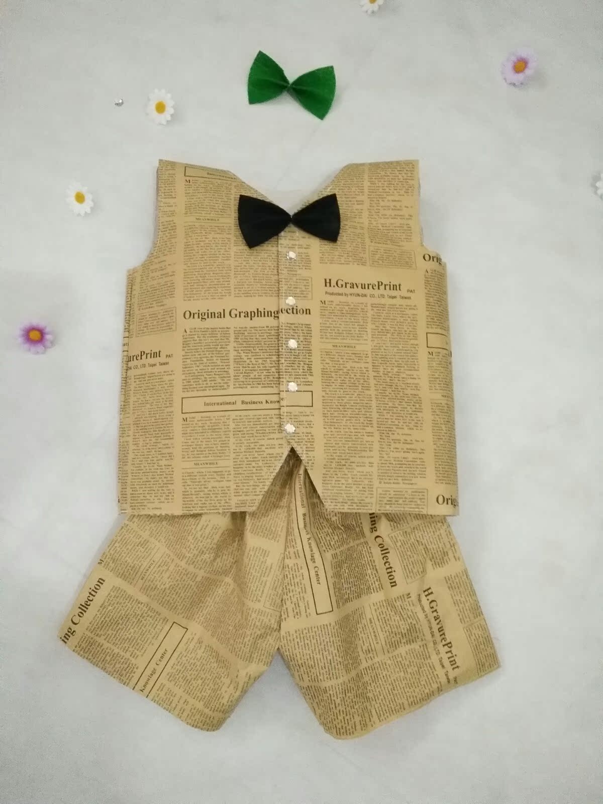 幼儿园旧纸环保衣服小孩服装幼儿手工制作儿童手工diy环保材料3