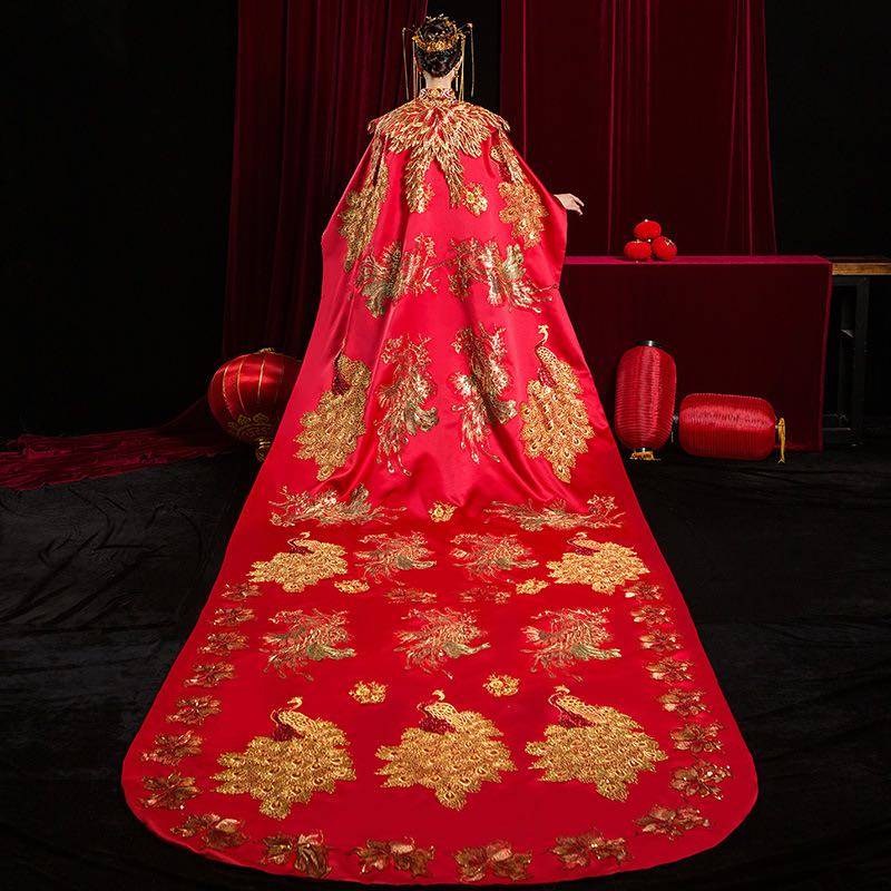 出租中式大拖尾秀禾服大披肩斗篷凤冠霞帔结婚嫁衣中式婚礼大披风