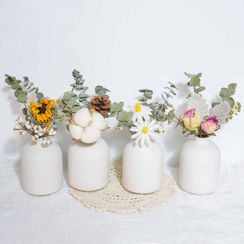 干花小花束玫瑰尤加利叶满天星北欧家居装饰摆件桌面ins迷你陶瓷