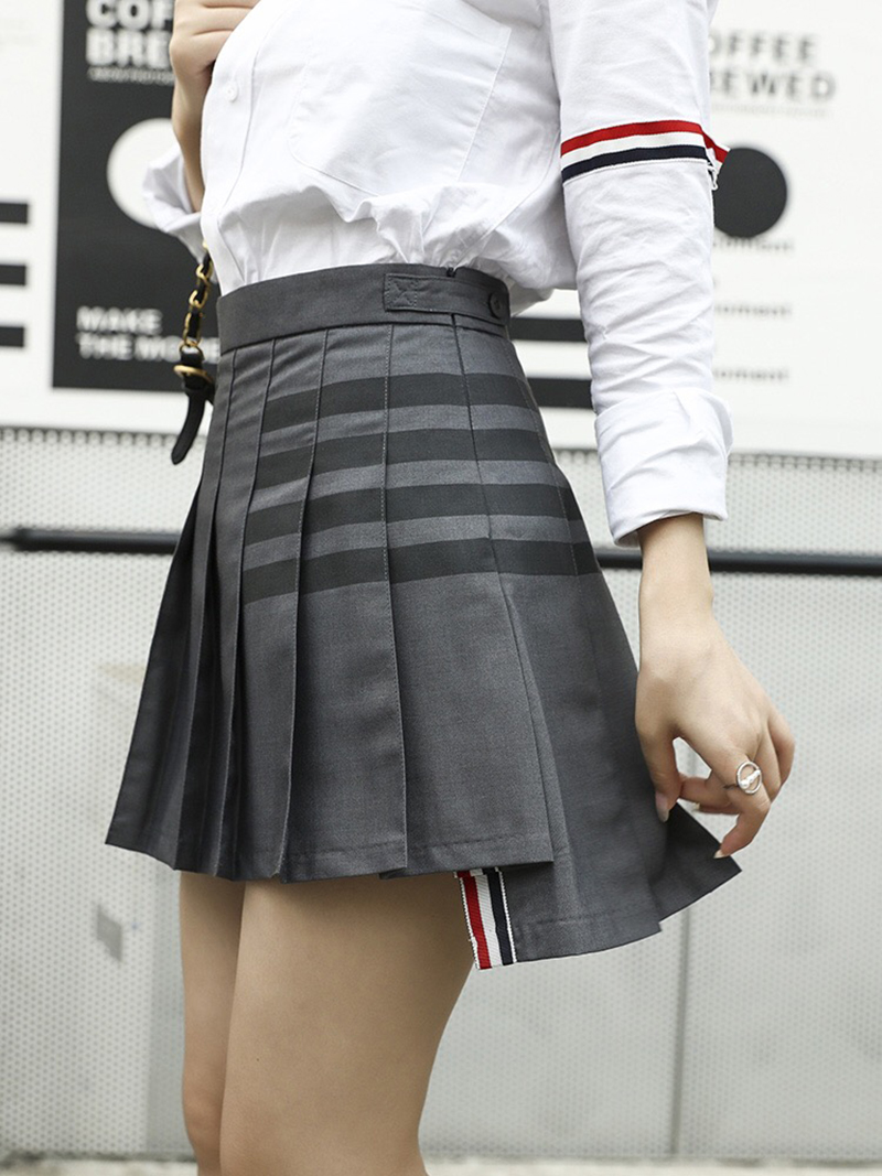 thombrowne短裙,thombrowne短袖 thom browne代购新款tb百褶裙前短后长经典四杠条纹高腰a字短裙女