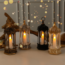 Рождественские украшения с шестигранными свечами