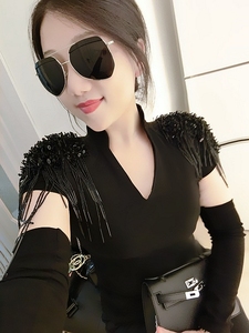 2017秋冬新款V领打底衫女弹力修身半袖重工串珠显瘦短袖T恤上衣潮打底衫女